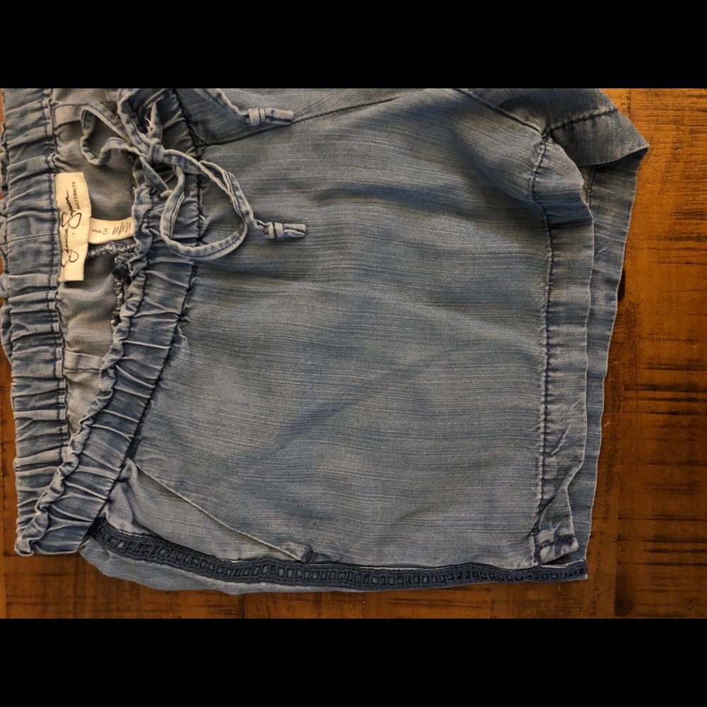 Chambray maternity shorts